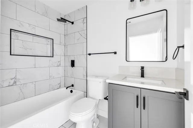 $1,133,000 | 1601-1603 West 165th Street, Compton, CA 90220