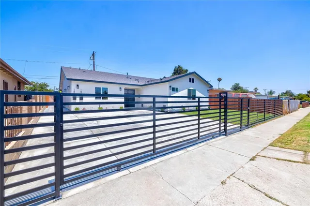 $1,133,000 | 1601-1603 West 165th Street, Compton, CA 90220