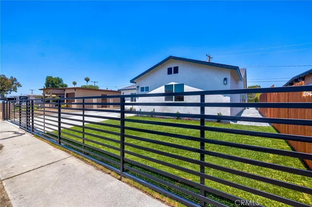 $1,133,000 | 1601-1603 West 165th Street, Compton, CA 90220