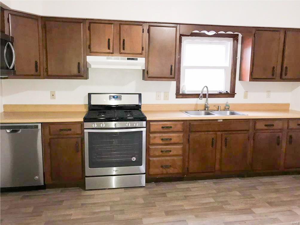 115 South Lawn Avenue O'Fallon, IL 62269 - Photo 8 of 15