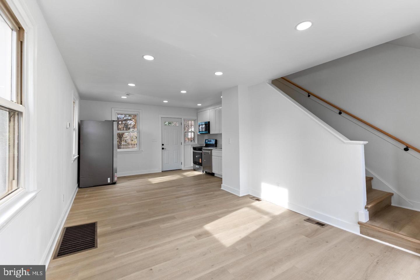 210 62nd Street Northeast Washington, DC 20019 - Photo 7 of 29