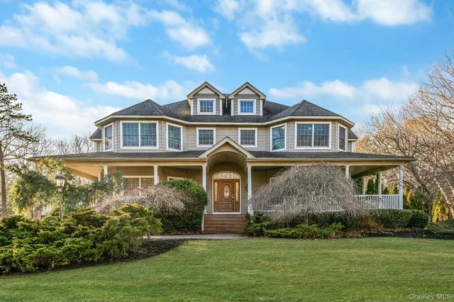 $929,000 | 44 East Margin Road, Ridge, NY 11961