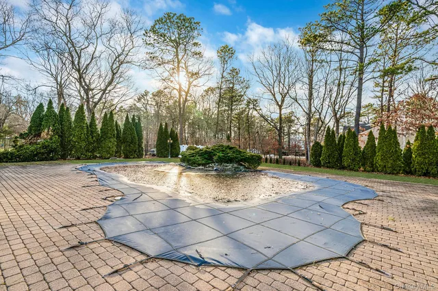 $929,000 | 44 East Margin Road, Ridge, NY 11961