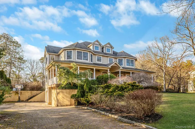 $929,000 | 44 East Margin Road, Ridge, NY 11961