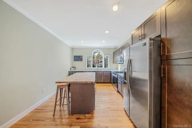 $929,000 | 44 East Margin Road, Ridge, NY 11961