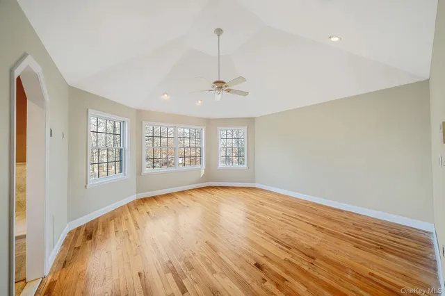 $929,000 | 44 East Margin Road, Ridge, NY 11961