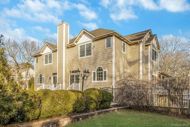 $929,000 | 44 East Margin Road, Ridge, NY 11961