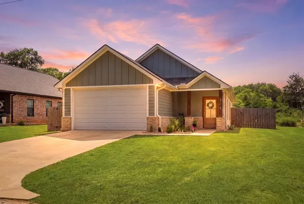 $249,900 | 306 Bradford Street, Arp, TX 75750