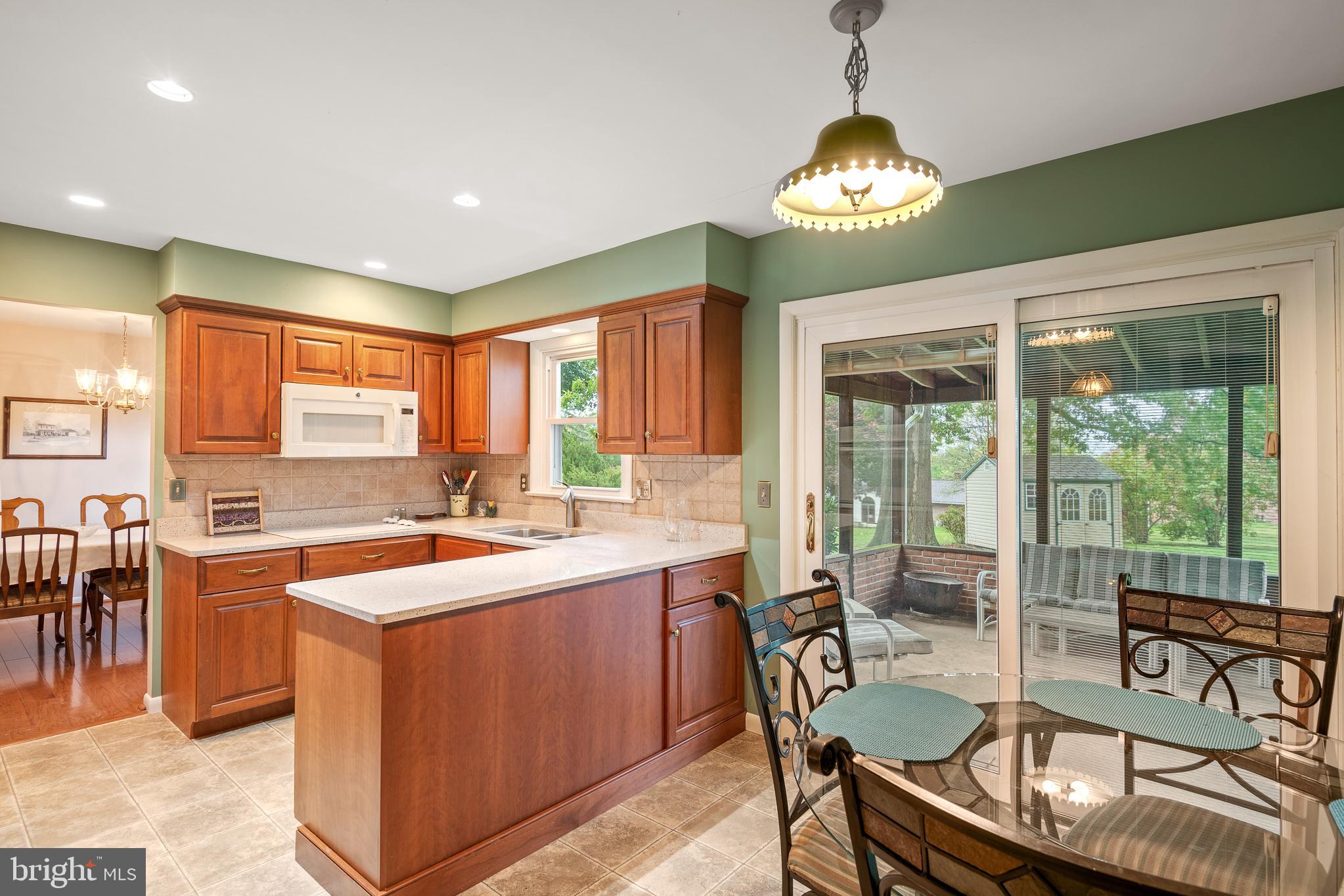 1046 Devonshire Road Lancaster, PA 17601 - Photo 12 of 39