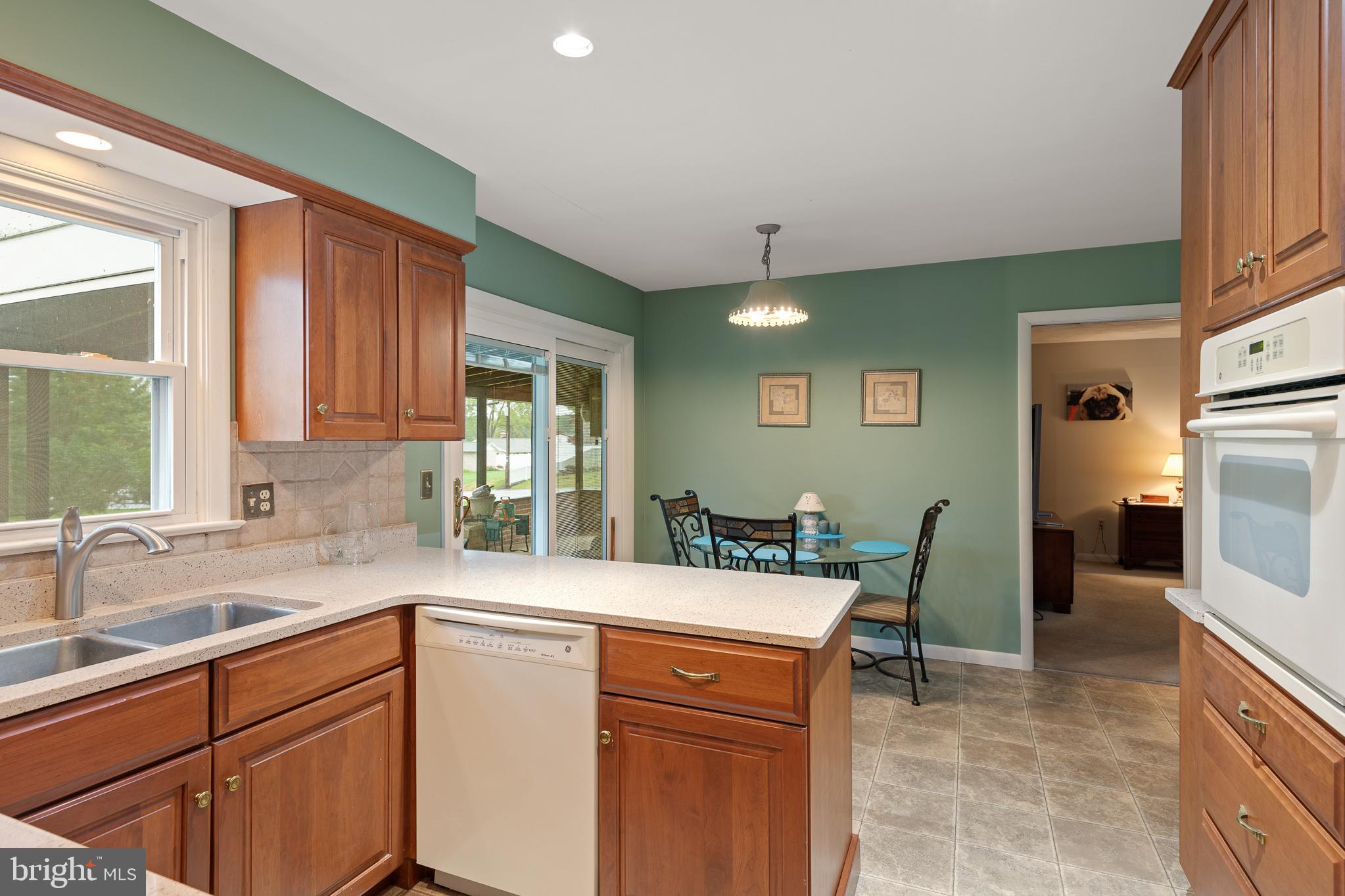 1046 Devonshire Road Lancaster, PA 17601 - Photo 16 of 39