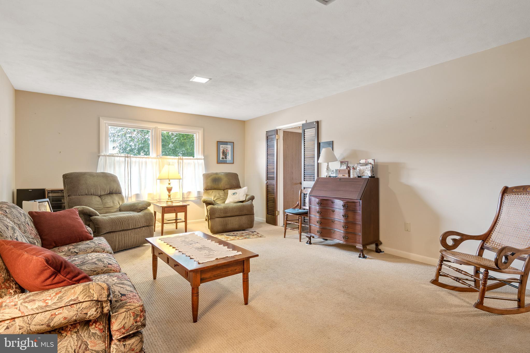 1046 Devonshire Road Lancaster, PA 17601 - Photo 18 of 39