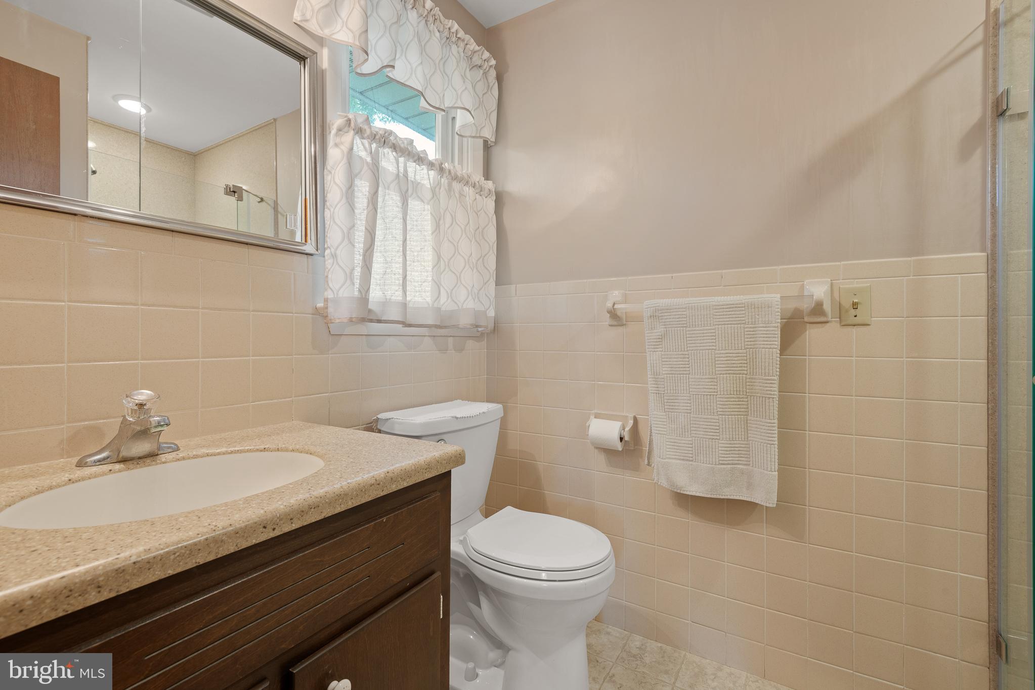 1046 Devonshire Road Lancaster, PA 17601 - Photo 25 of 39