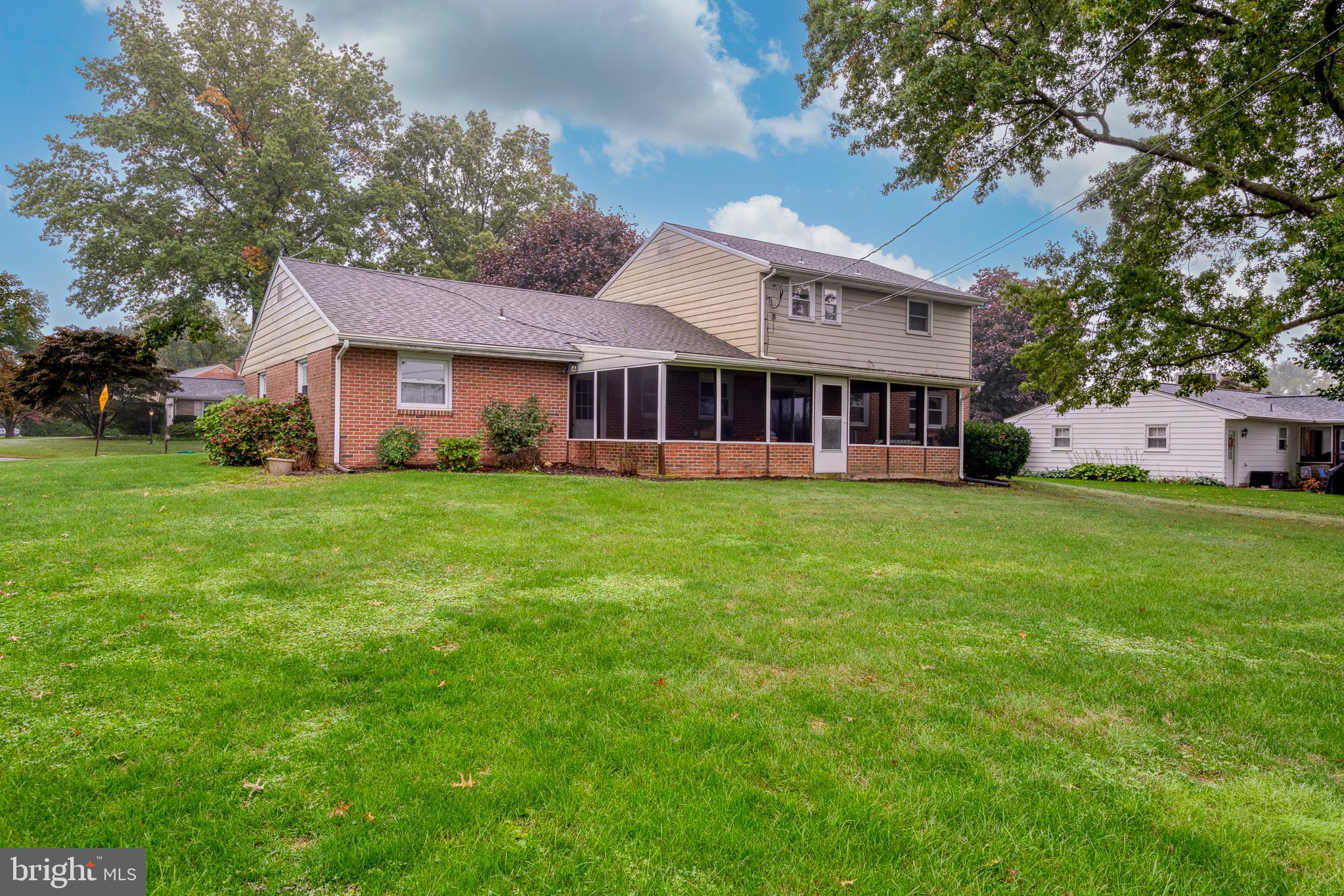 1046 Devonshire Road Lancaster, PA 17601 - Photo 35 of 39