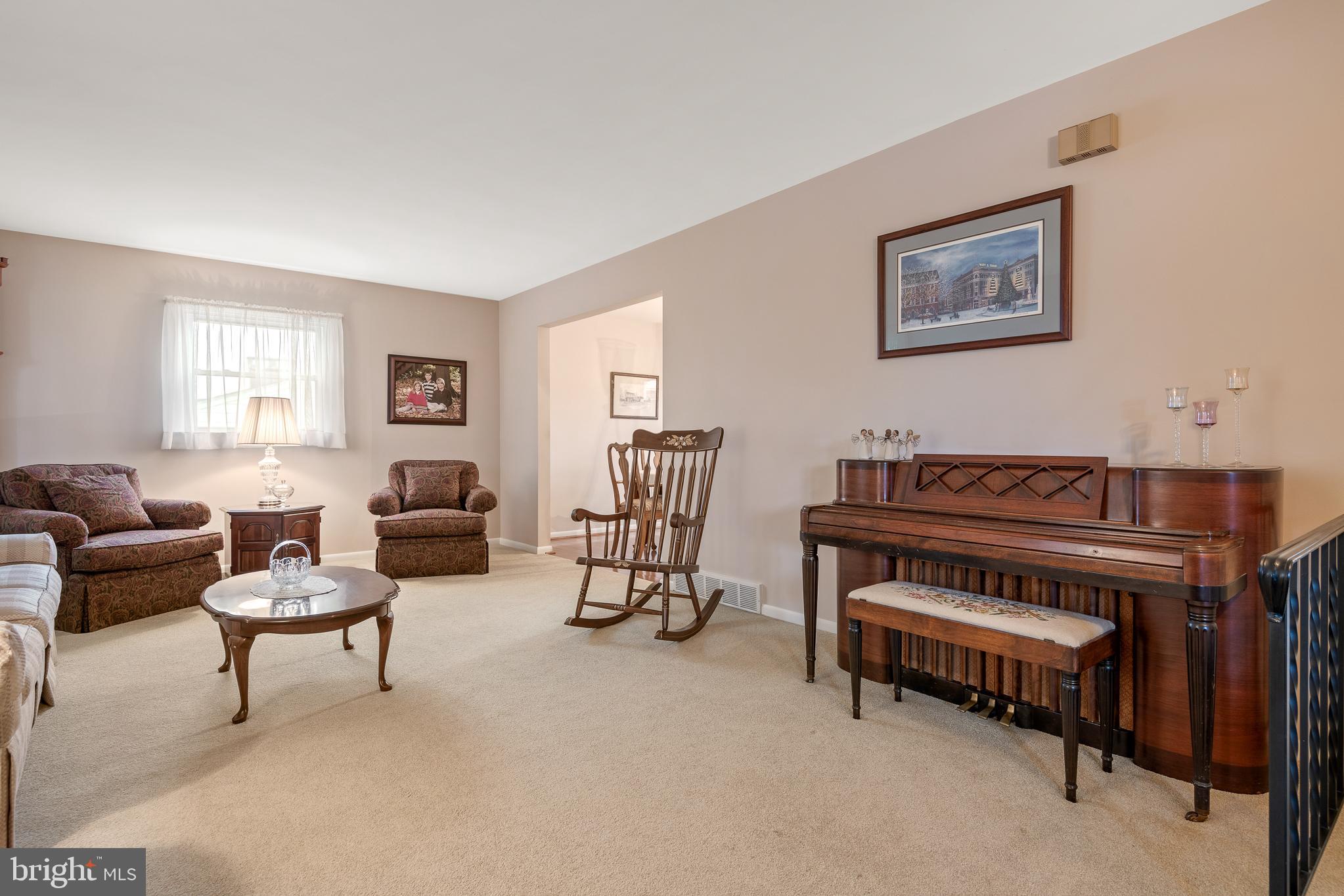 1046 Devonshire Road Lancaster, PA 17601 - Photo 6 of 39