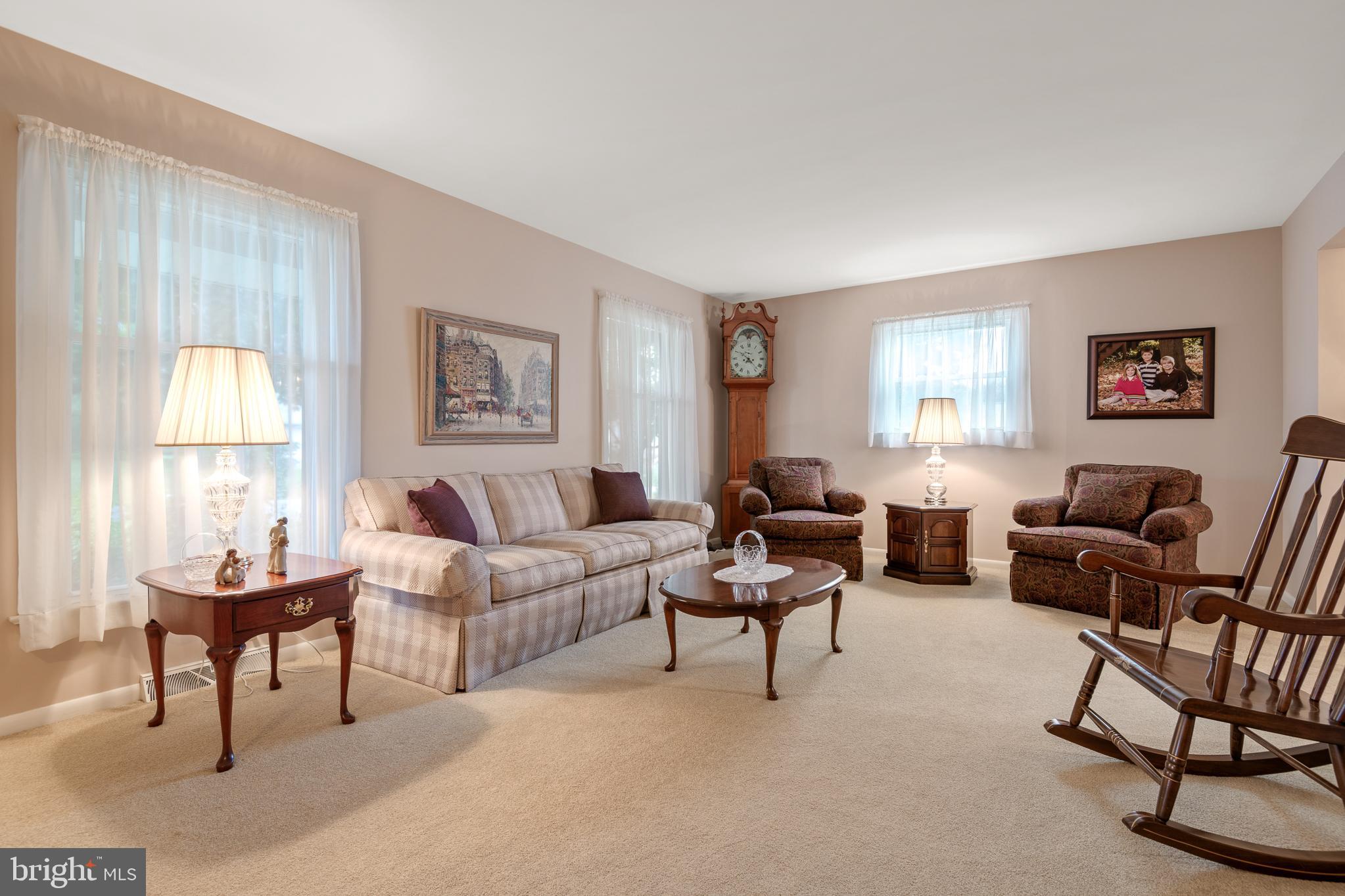 1046 Devonshire Road Lancaster, PA 17601 - Photo 7 of 39