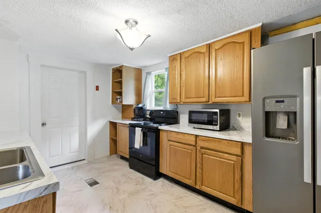 $299,999 | 79 West End Road, Landaff, NH 03585