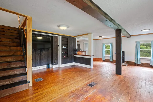 $299,999 | 79 West End Road, Landaff, NH 03585