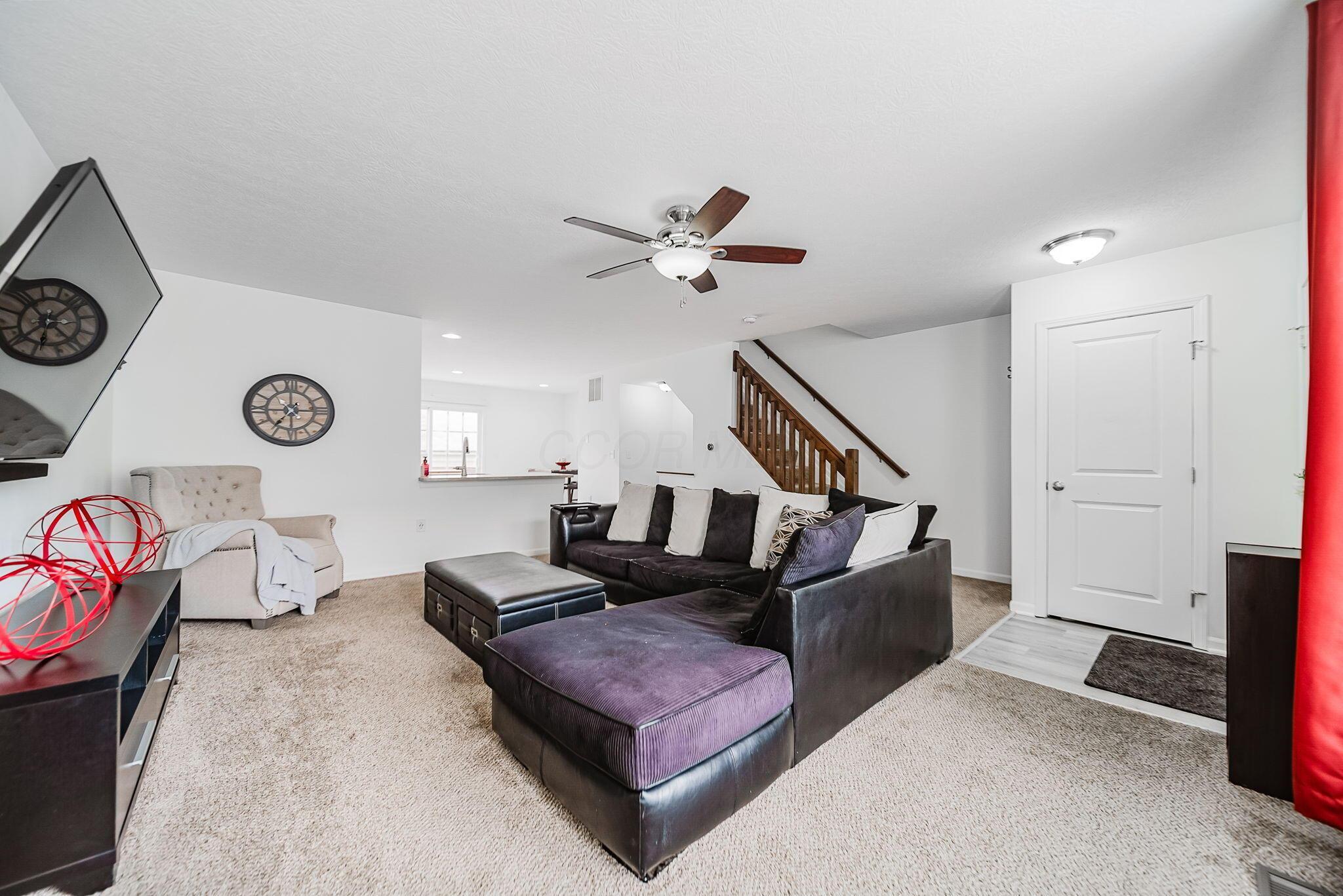 6186 Needletail Road, Unit 66 Columbus, OH 43230 - Photo 4 of 48 Neutral decor and tasteful updates make this condo move-in ready!