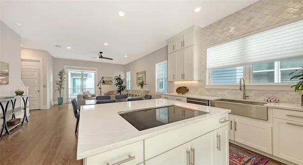 $5,250 | 512 Laurel Park Drive, Sarasota, FL 34236