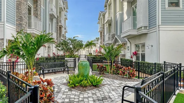 $5,250 | 512 Laurel Park Drive, Sarasota, FL 34236