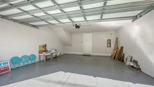 $5,250 | 512 Laurel Park Drive, Sarasota, FL 34236