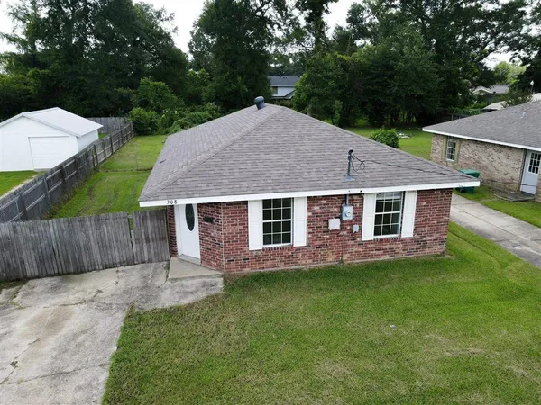 $119,900 | 308 Coffee Street, Dequincy, LA 70633