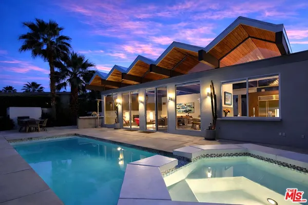 $2,195,000 | 1732 Royal Palm Court, Palm Springs, CA 92262