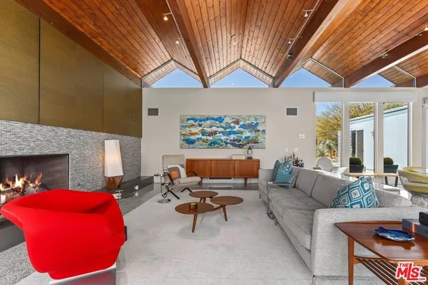 $2,195,000 | 1732 Royal Palm Court, Palm Springs, CA 92262
