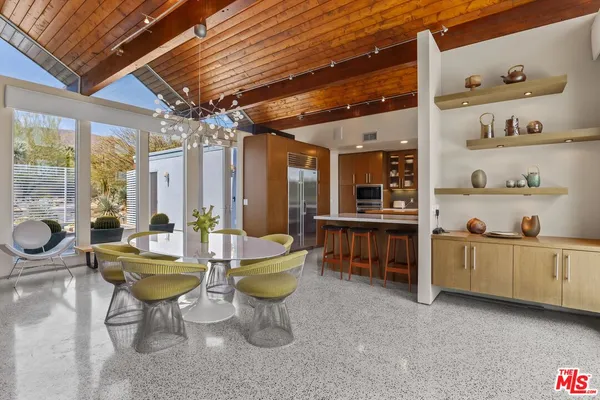 $2,195,000 | 1732 Royal Palm Court, Palm Springs, CA 92262
