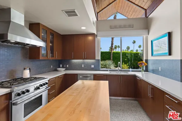 $2,195,000 | 1732 Royal Palm Court, Palm Springs, CA 92262