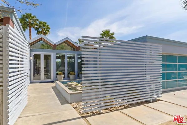 $2,195,000 | 1732 Royal Palm Court, Palm Springs, CA 92262