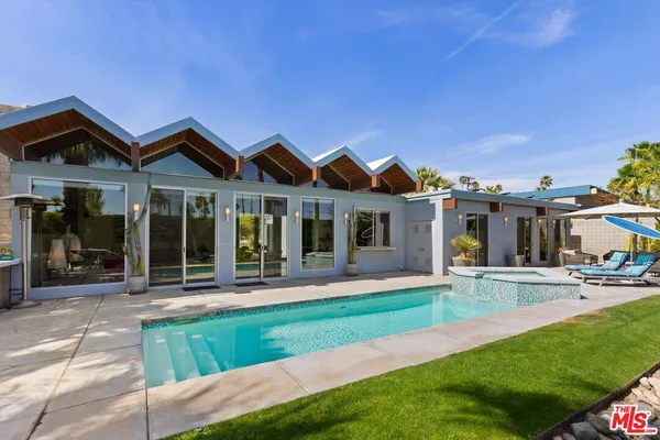 $2,195,000 | 1732 Royal Palm Court, Palm Springs, CA 92262