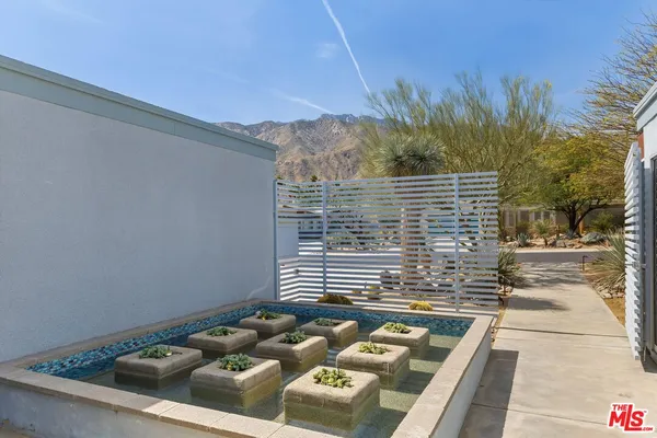 $2,195,000 | 1732 Royal Palm Court, Palm Springs, CA 92262