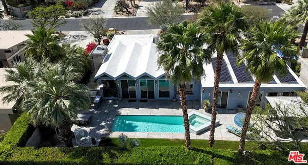 $2,195,000 | 1732 Royal Palm Court, Palm Springs, CA 92262