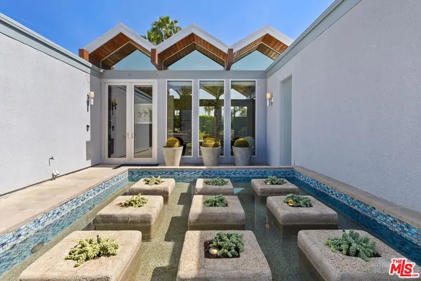 $2,195,000 | 1732 Royal Palm Court, Palm Springs, CA 92262