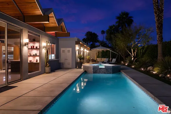 $2,195,000 | 1732 Royal Palm Court, Palm Springs, CA 92262