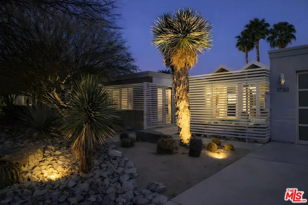 $2,195,000 | 1732 Royal Palm Court, Palm Springs, CA 92262
