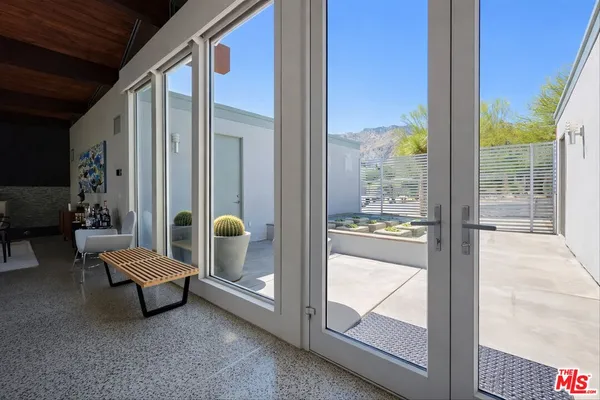 $2,195,000 | 1732 Royal Palm Court, Palm Springs, CA 92262
