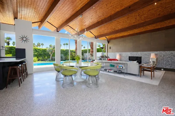 $2,195,000 | 1732 Royal Palm Court, Palm Springs, CA 92262