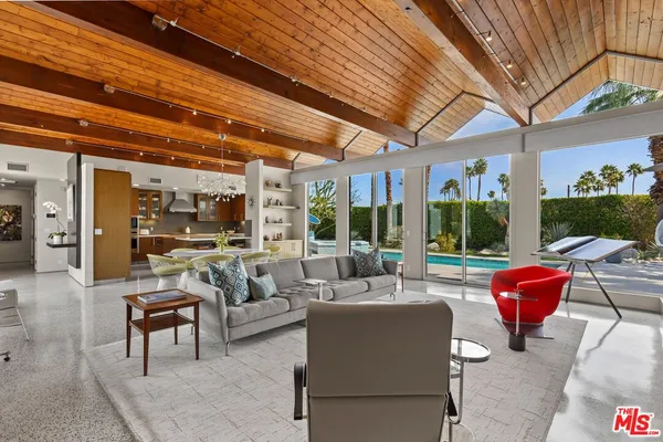 $2,195,000 | 1732 Royal Palm Court, Palm Springs, CA 92262