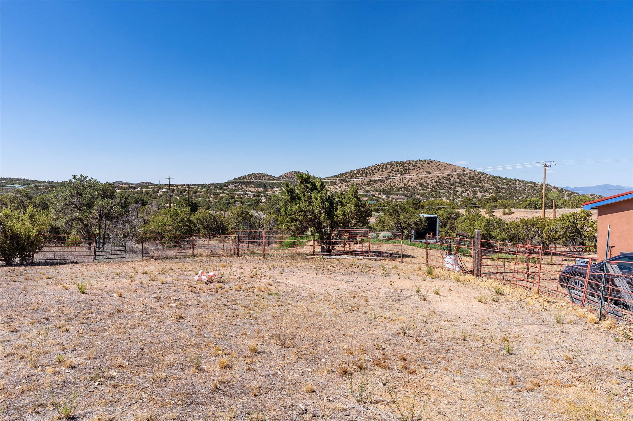 12 Apache Ridge Road Santa Fe, NM 87505 - Photo 56 of 69 corral area