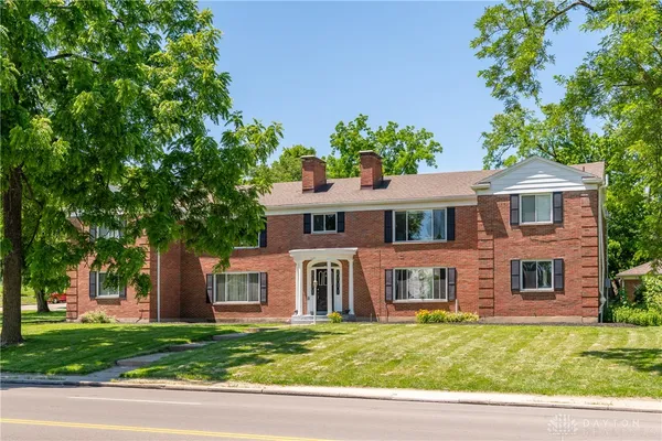 $749,900 | 1121 Far Hills Avenue, Oakwood, OH 45419