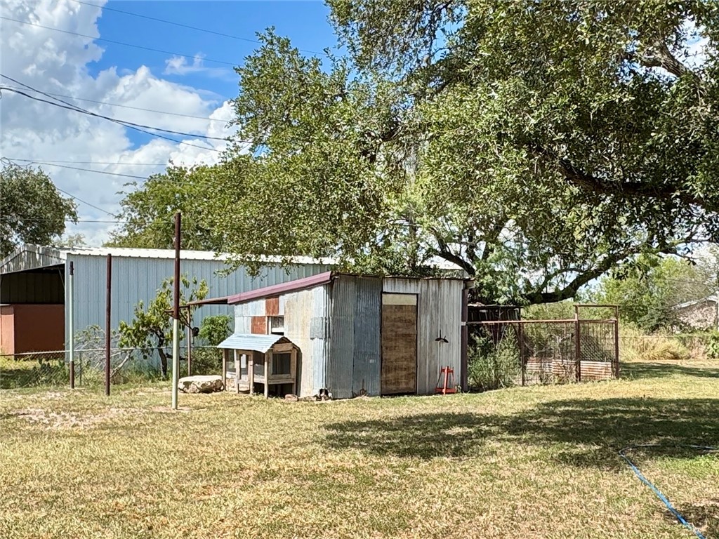 1503 North Hill Street Three Rivers, TX 78071 - Photo 15 of 17 a view of a house with a yard