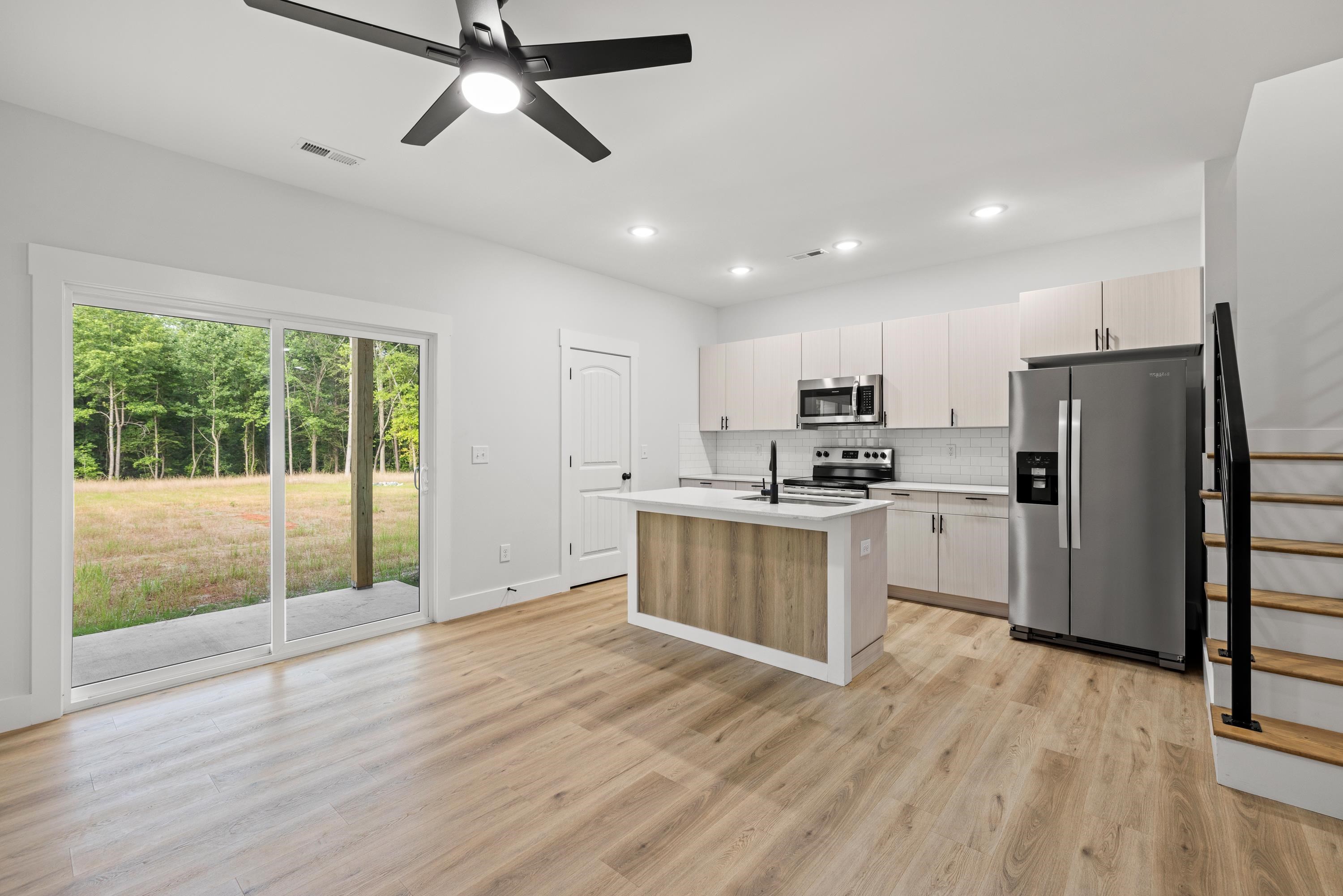 697 Neighborhood Road Wellford, SC 29385 - Photo 7 of 22 Gallery Image 7