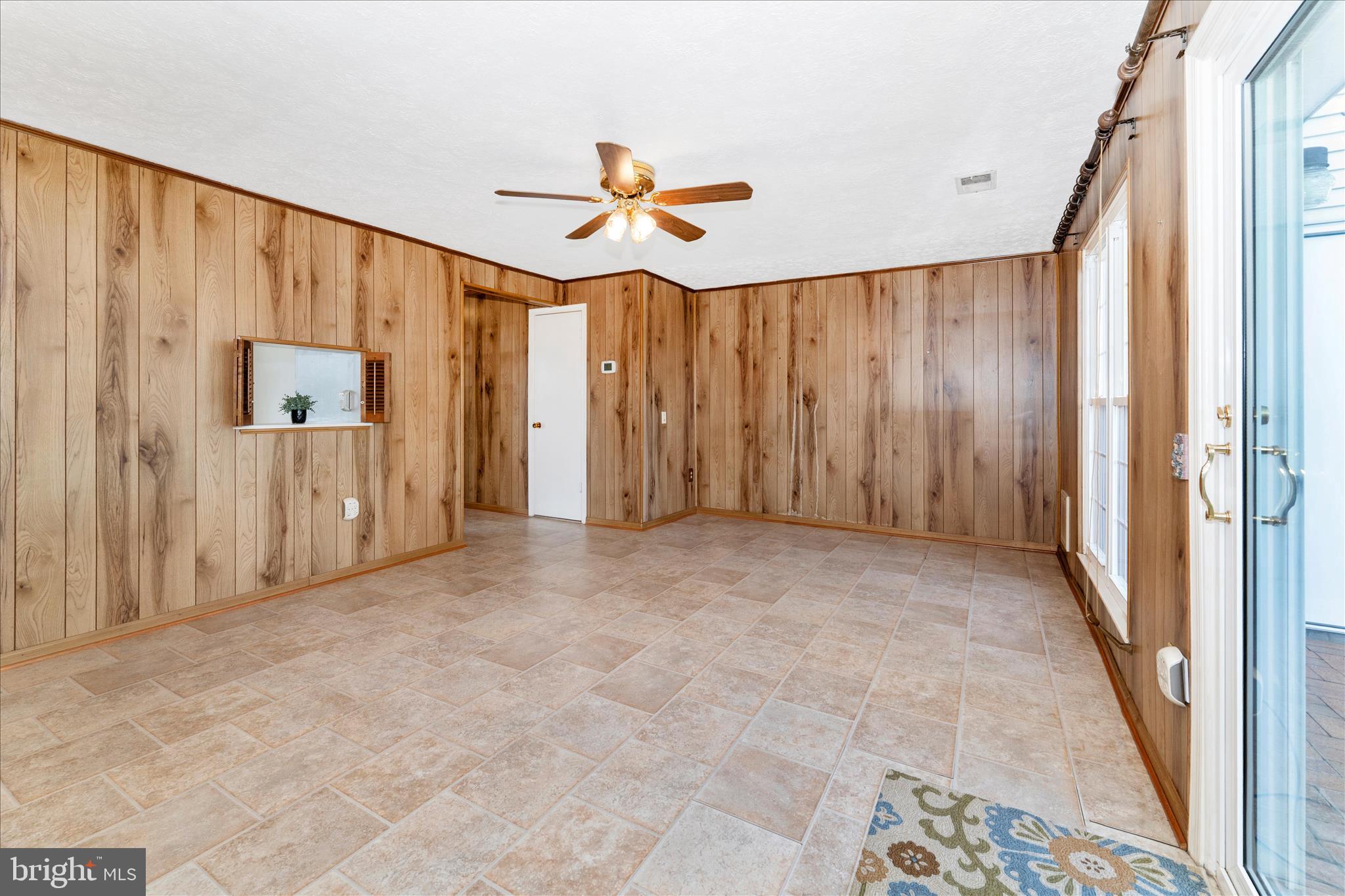 5751 Sunset View Lane Frederick, MD 21703 - Photo 12 of 46 Living Room