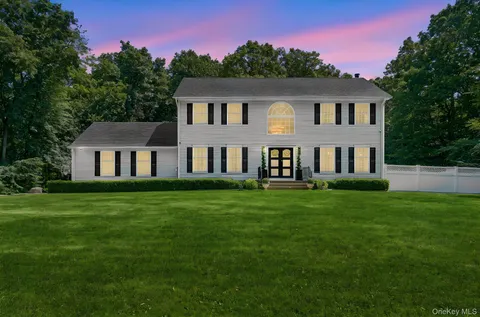 $1,495,000 | 2 Tommys Lane, South Salem, NY 10590