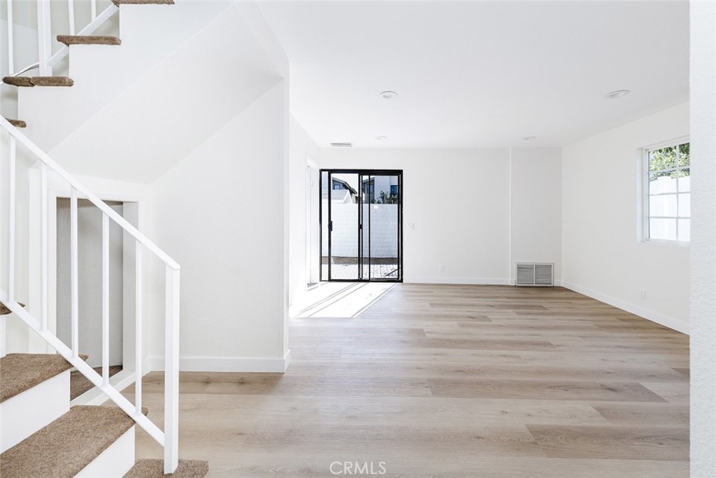 19314 Valerio Street Reseda, CA 91335 - Photo 34 of 55