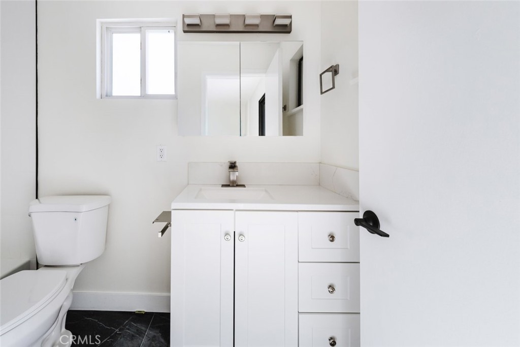 19314 Valerio Street Reseda, CA 91335 - Photo 36 of 55