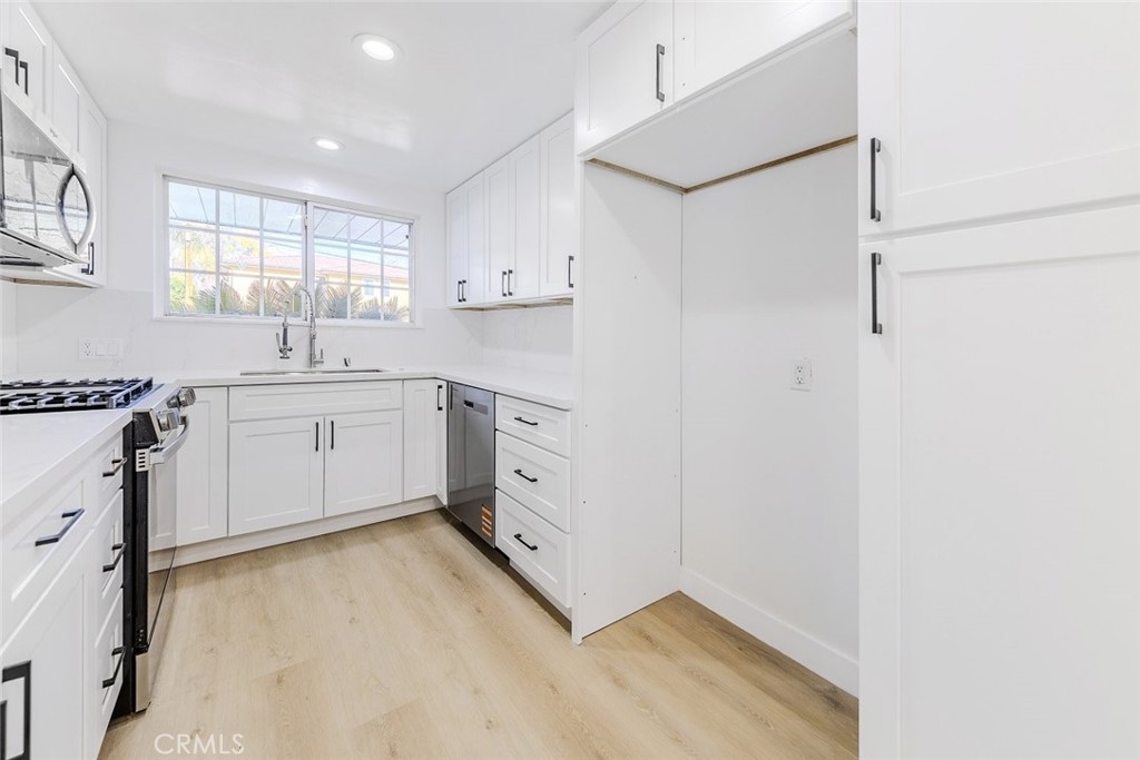 19314 Valerio Street Reseda, CA 91335 - Photo 10 of 55