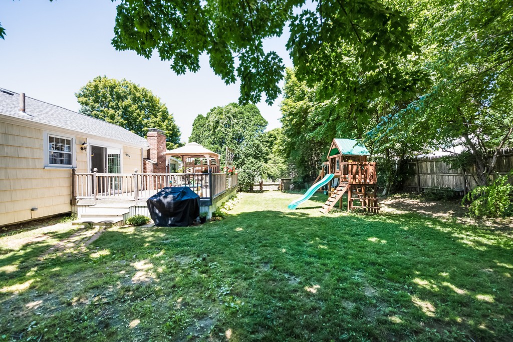 34 Ledgebrook Road Weymouth, MA 02190 - Photo 20 of 23 Gallery Image 20